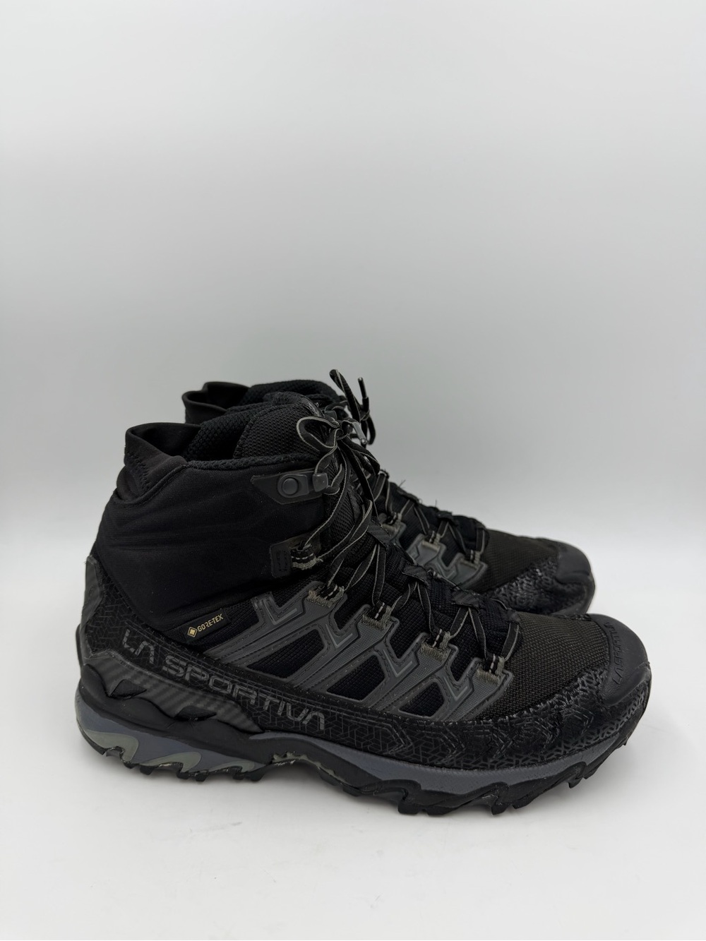 La Sportiva Ultra Raptor II Mid GTX Gore-Tex Hiking Boots Black Men’s 8.5 US
